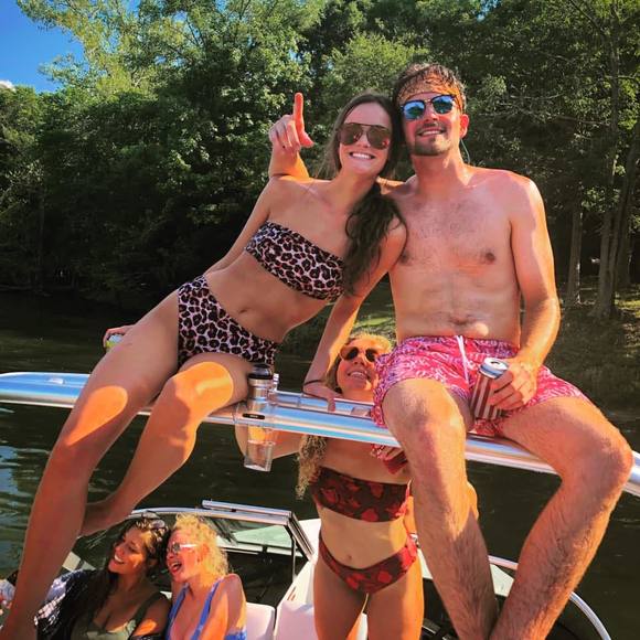 Meet your Posher, Hunter - Picture 1 of 1